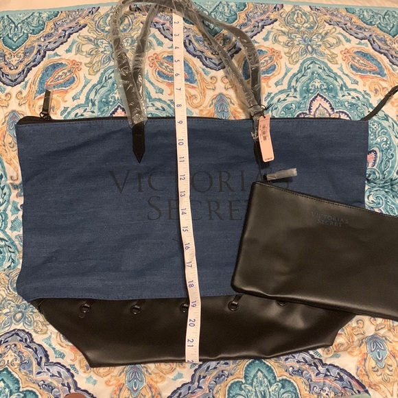 Victoria Secret shoulder bag with small matching bag. New with tag; never used. - Picture 4 of 5